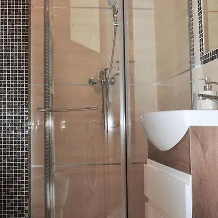 Konarskiego Apartman *